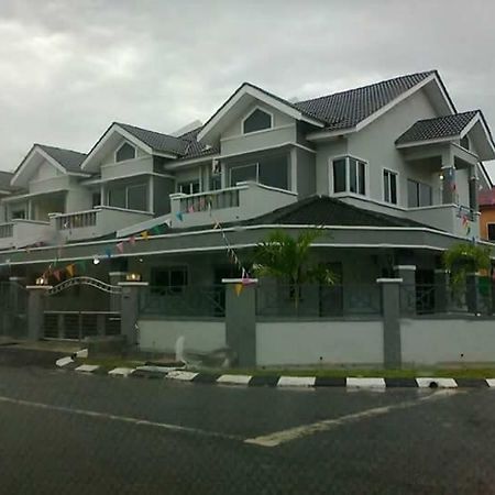 Makmur Homestay Taiping Exterior foto