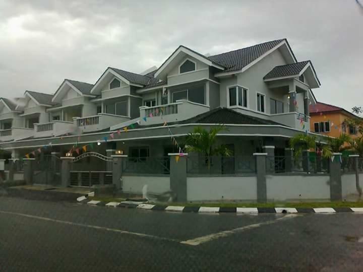 Makmur Homestay Taiping Exterior foto